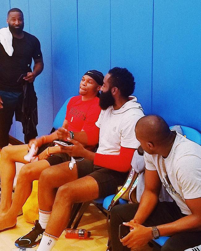 巡内回到安 巡内回到安