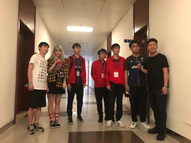在牌桌上